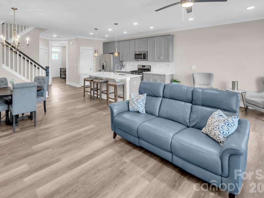 2206 Bexar Trail, Matthews, NC 28105.  MLS# CAR4344718, YatesRealty ID 32110. 