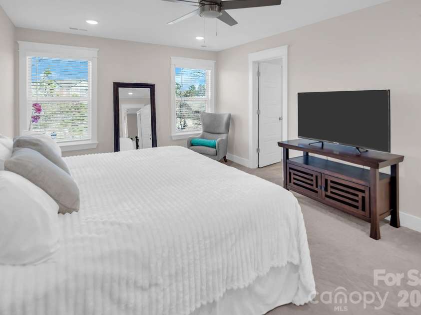 2206 Bexar Trail, Matthews, NC 28105.  MLS# CAR4344718, YatesRealty ID 32110. 