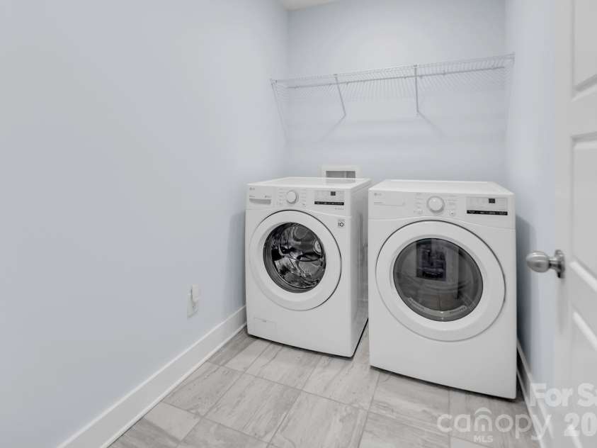 2206 Bexar Trail, Matthews, NC 28105.  MLS# CAR4344718, YatesRealty ID 32110. 