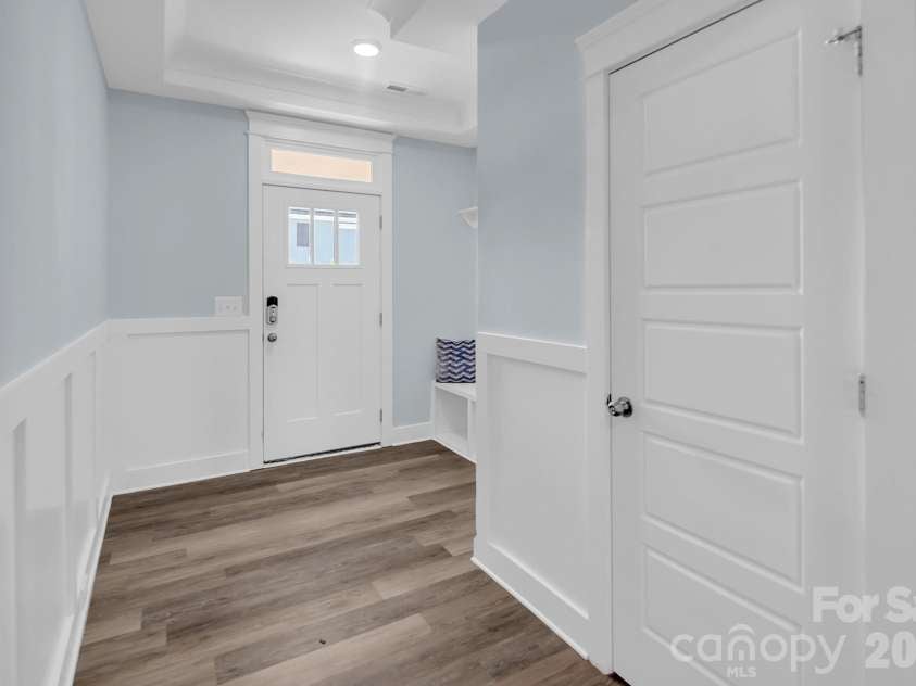 2206 Bexar Trail, Matthews, NC 28105.  MLS# CAR4344718, YatesRealty ID 32110. 