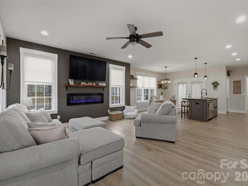 152 Eagles Landing, Morganton, NC 28655.  MLS# CAR4380510, YatesRealty ID 32111. 