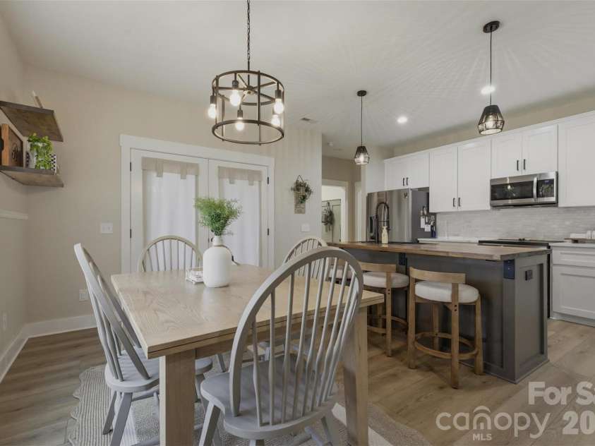 152 Eagles Landing, Morganton, NC 28655.  MLS# CAR4380510, YatesRealty ID 32111. 