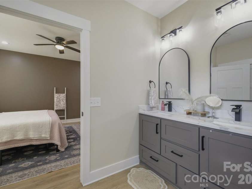 152 Eagles Landing, Morganton, NC 28655.  MLS# CAR4380510, YatesRealty ID 32111. 