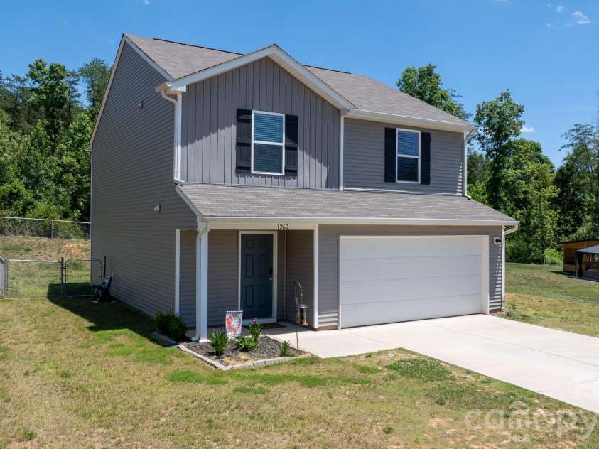 1262 Reid Court, Lenoir, NC 28645.  MLS# CAR4394118, YatesRealty ID 32113. 