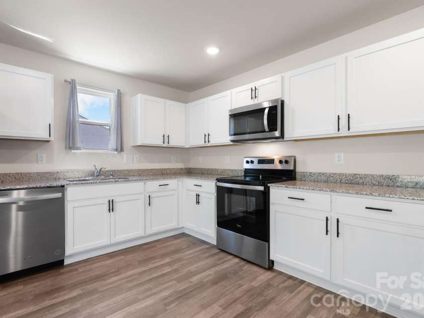 1262 Reid Court, Lenoir, NC 28645.  MLS# CAR4394118, YatesRealty ID 32113. 