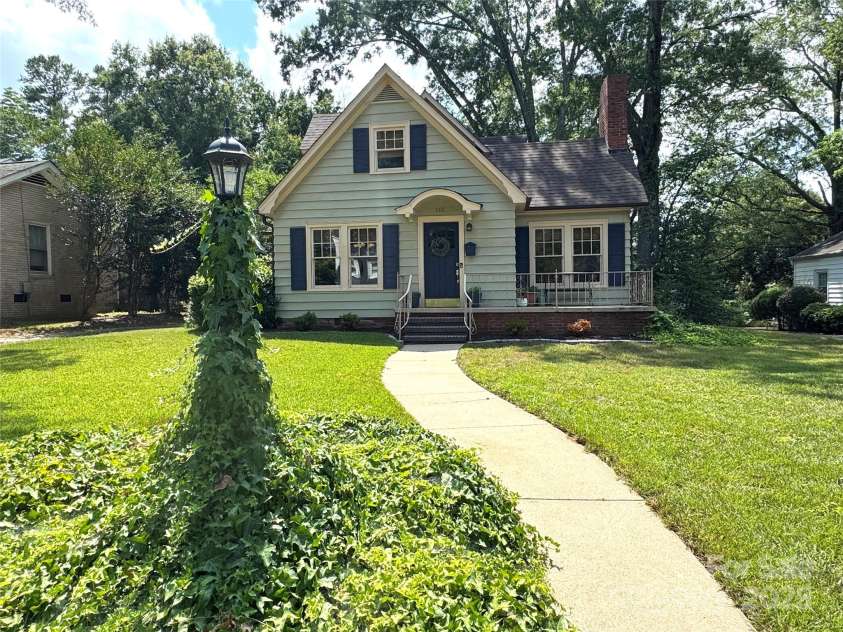 162 Louise Drive, Concord, NC 28025.  MLS# CAR4287693, YatesRealty ID 32114. 