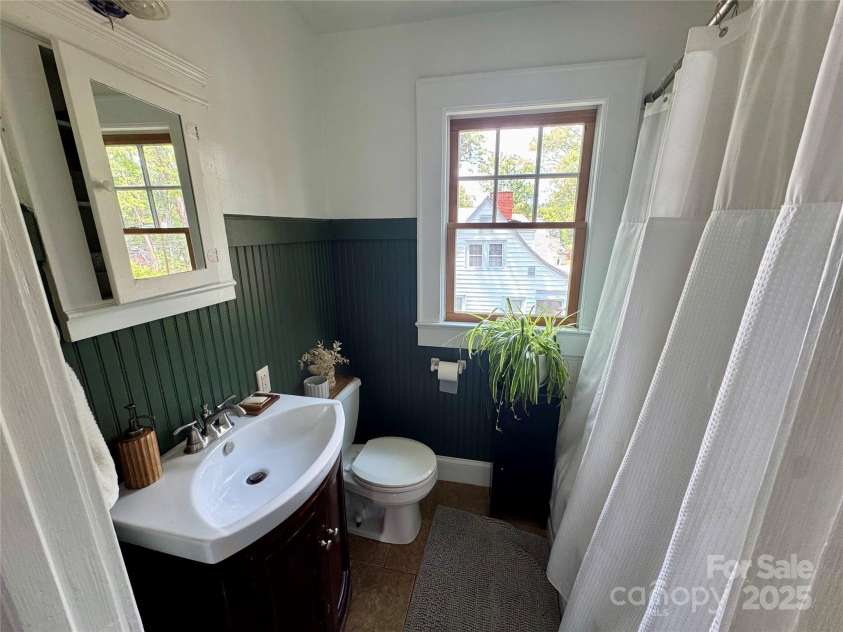 162 Louise Drive, Concord, NC 28025.  MLS# CAR4287693, YatesRealty ID 32114. 