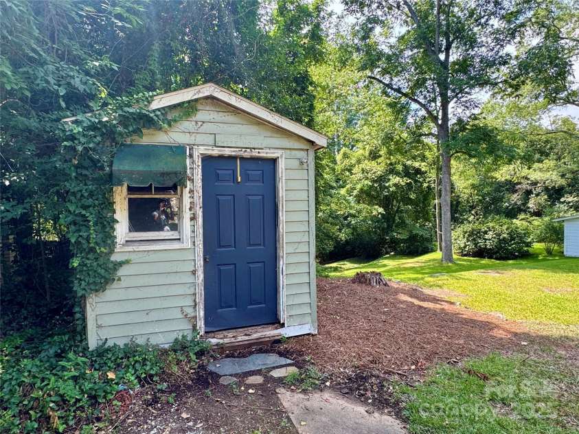 162 Louise Drive, Concord, NC 28025.  MLS# CAR4287693, YatesRealty ID 32114. 