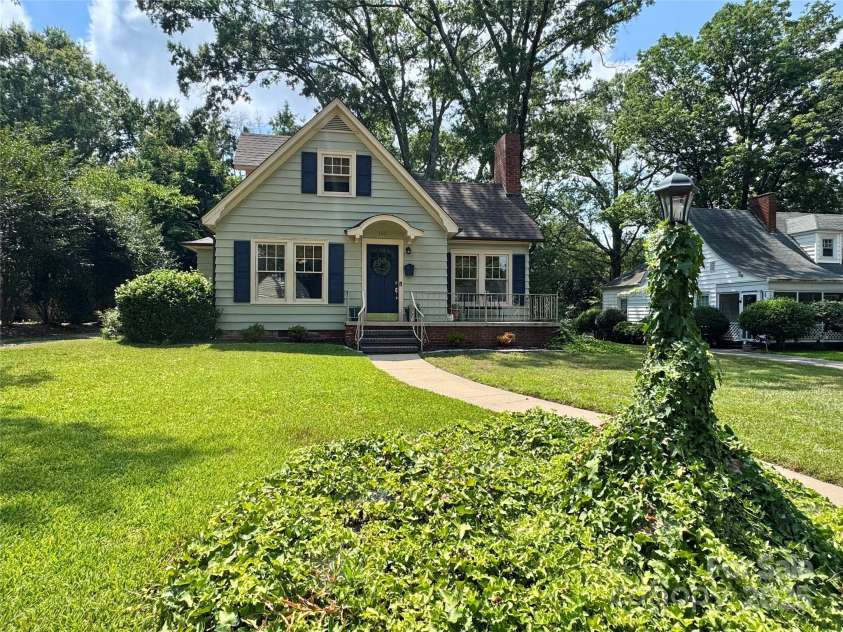 162 Louise Drive, Concord, NC 28025.  MLS# CAR4287693, YatesRealty ID 32114. 