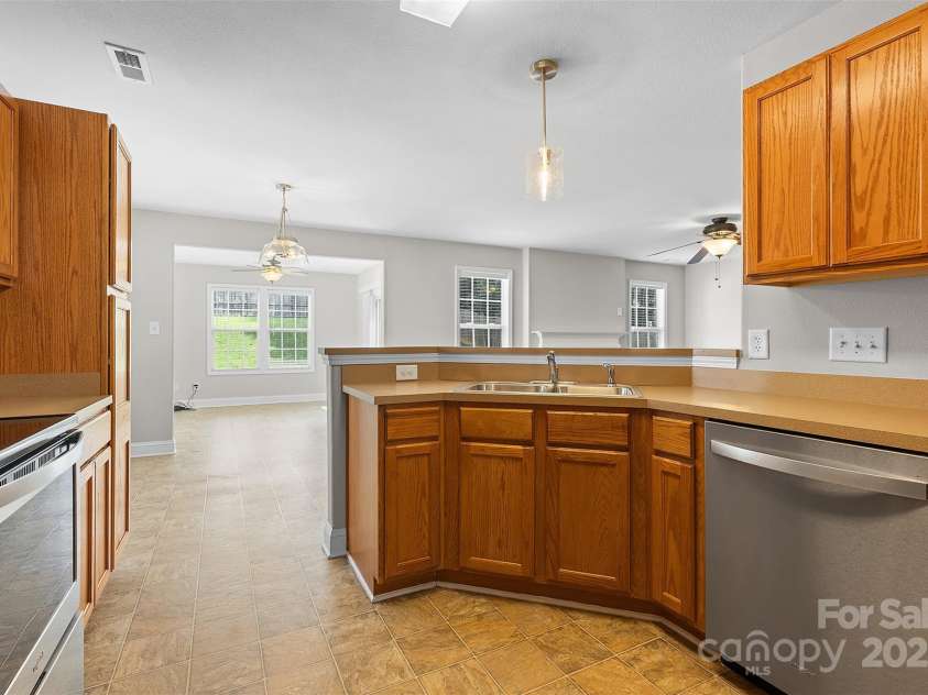 9752 Waltham Court, Charlotte, NC 28269.  MLS# CAR4279904, YatesRealty ID 32115. 