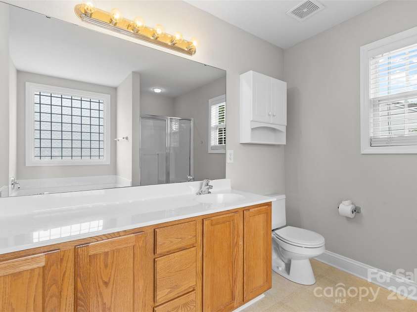 9752 Waltham Court, Charlotte, NC 28269.  MLS# CAR4279904, YatesRealty ID 32115. 