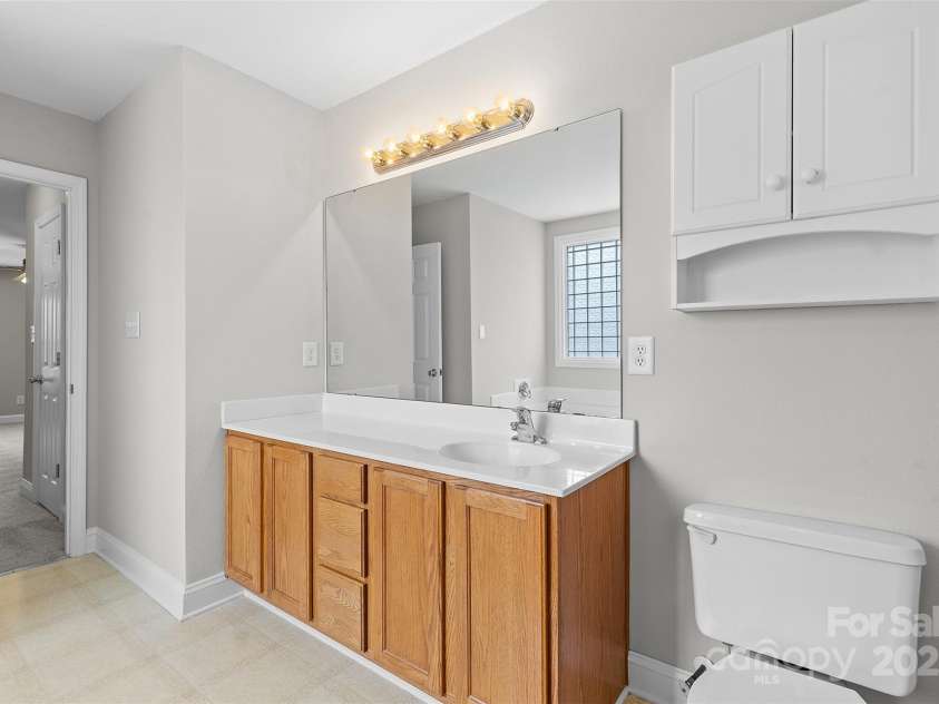 9752 Waltham Court, Charlotte, NC 28269.  MLS# CAR4279904, YatesRealty ID 32115. 