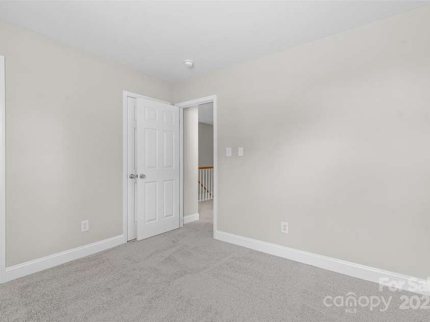 9752 Waltham Court, Charlotte, NC 28269.  MLS# CAR4279904, YatesRealty ID 32115. 