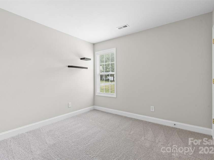 9752 Waltham Court, Charlotte, NC 28269.  MLS# CAR4279904, YatesRealty ID 32115. 