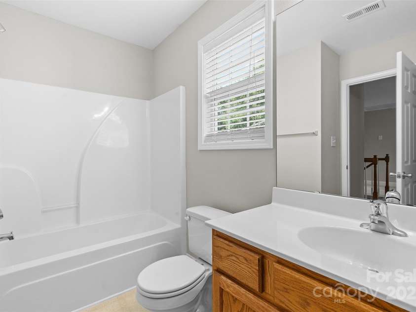 9752 Waltham Court, Charlotte, NC 28269.  MLS# CAR4279904, YatesRealty ID 32115. 