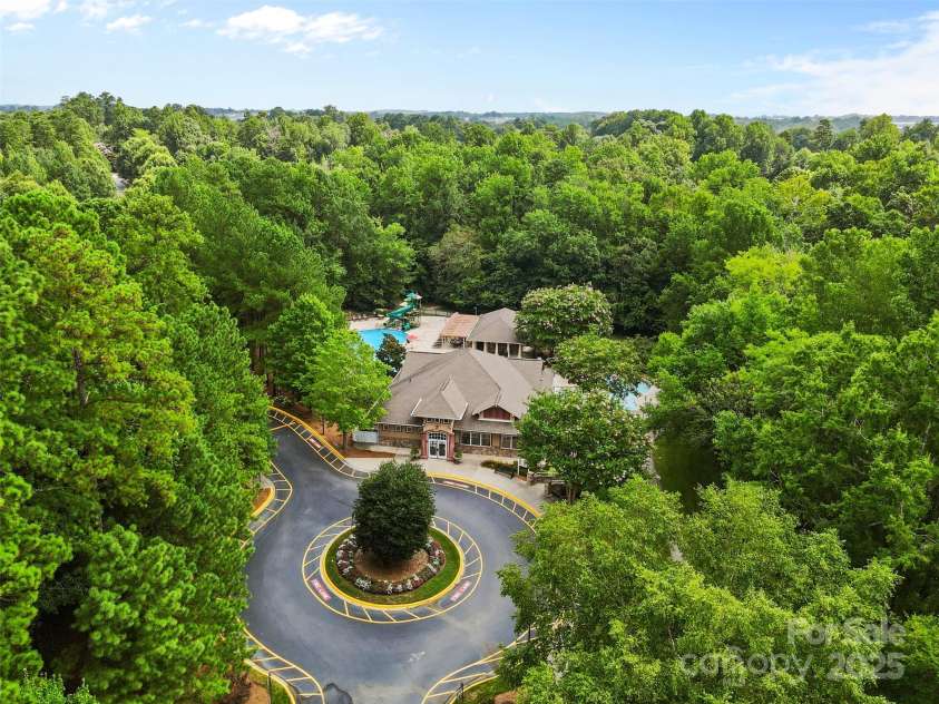 9752 Waltham Court, Charlotte, NC 28269.  MLS# CAR4279904, YatesRealty ID 32115. 