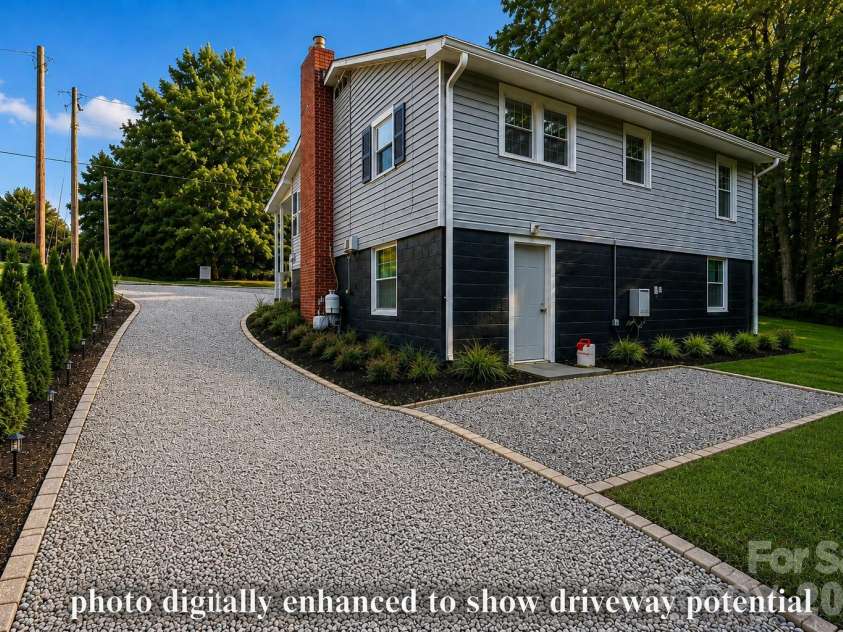 32 Highland Avenue, Granite Falls, NC 28630.  MLS# CAR4395467, YatesRealty ID 32116. 