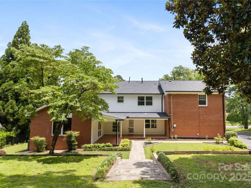 1928 Providence Road, Charlotte, NC 28211.  MLS# CAR4271253, YatesRealty ID 32117. 