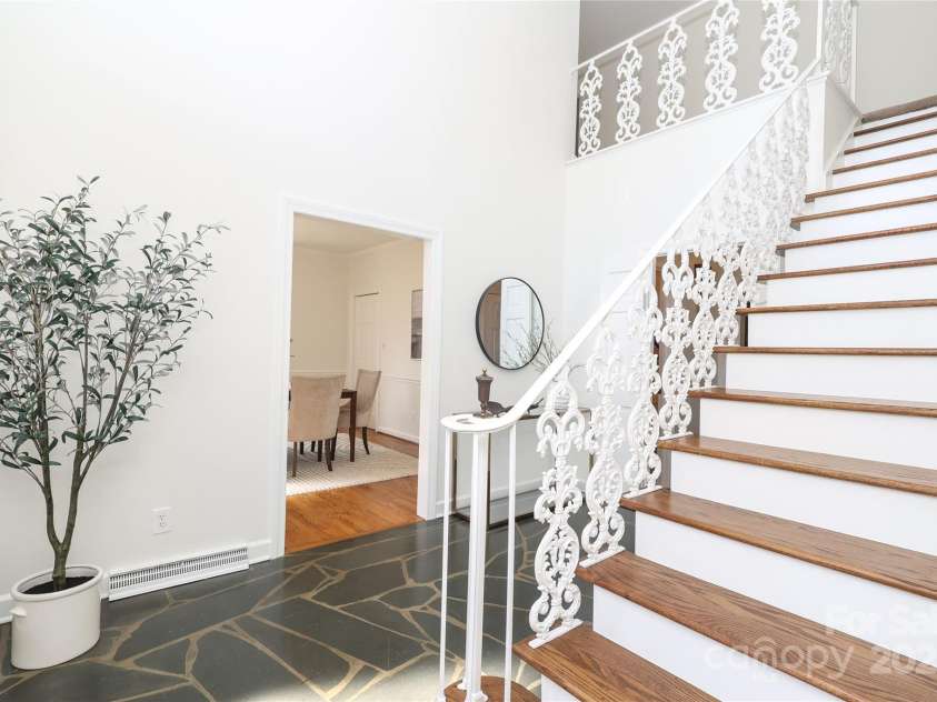 1928 Providence Road, Charlotte, NC 28211.  MLS# CAR4271253, YatesRealty ID 32117. 