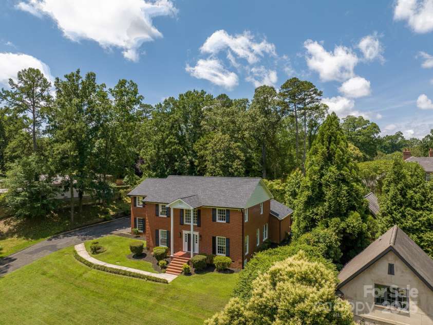1928 Providence Road, Charlotte, NC 28211.  MLS# CAR4271253, YatesRealty ID 32117. 
