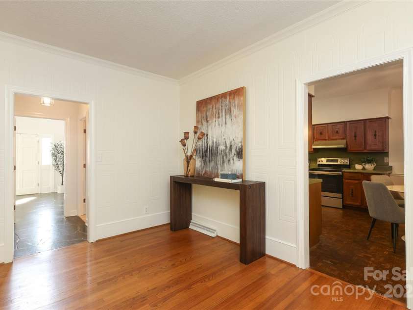 1928 Providence Road, Charlotte, NC 28211.  MLS# CAR4271253, YatesRealty ID 32117. Family Room