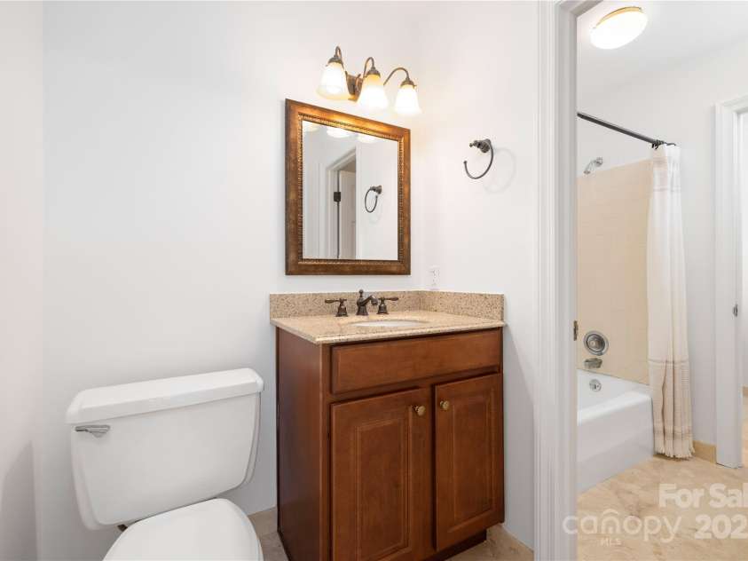 1928 Providence Road, Charlotte, NC 28211.  MLS# CAR4271253, YatesRealty ID 32117. Jack and Jill Bathroom