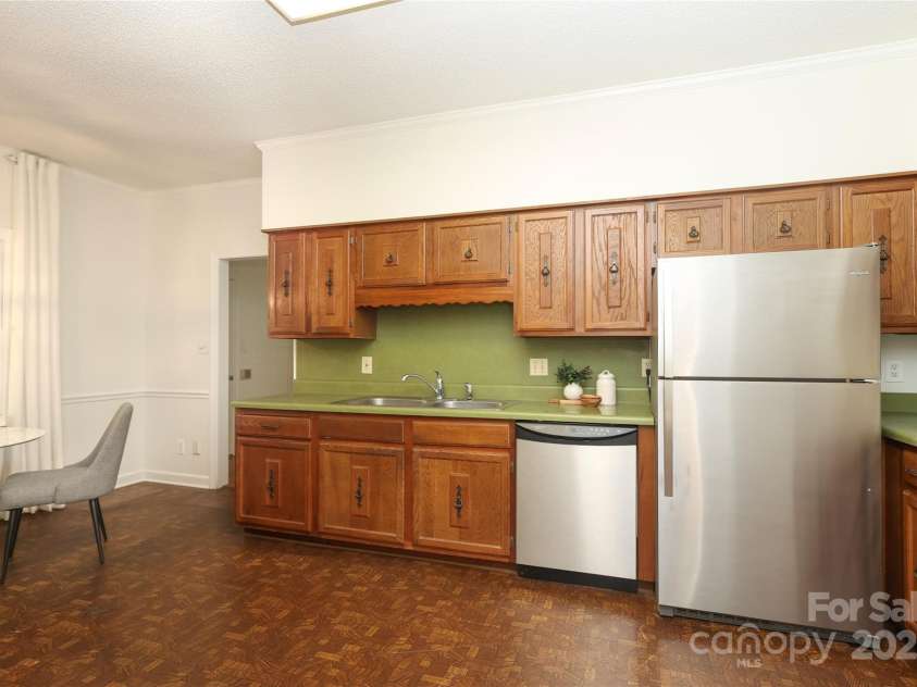 1928 Providence Road, Charlotte, NC 28211.  MLS# CAR4271253, YatesRealty ID 32117. Kitchen
