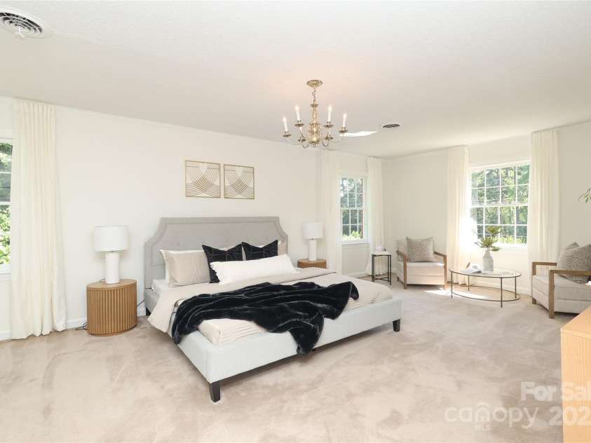 1928 Providence Road, Charlotte, NC 28211.  MLS# CAR4271253, YatesRealty ID 32117. Primary Bedroom