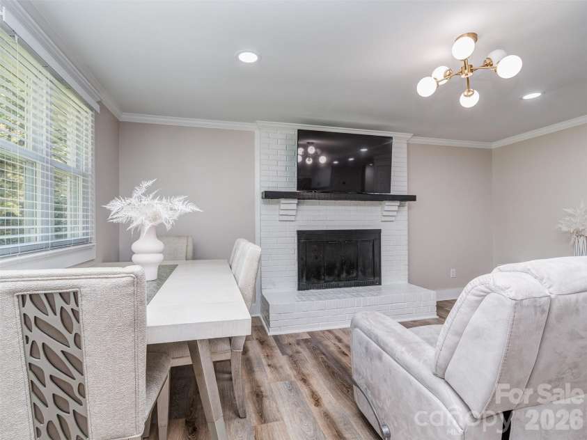 6821 Saddle Point Road, Charlotte, NC 28212.  MLS# CAR4391068, YatesRealty ID 32117. Dining area