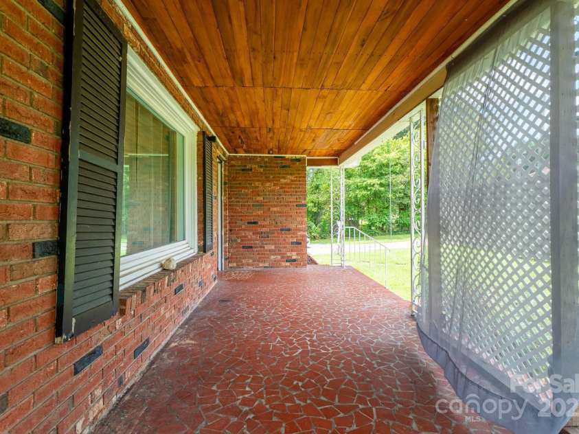 1851 Enon Road, Valdese, NC 28690.  MLS# CAR4280995, YatesRealty ID 32118. 