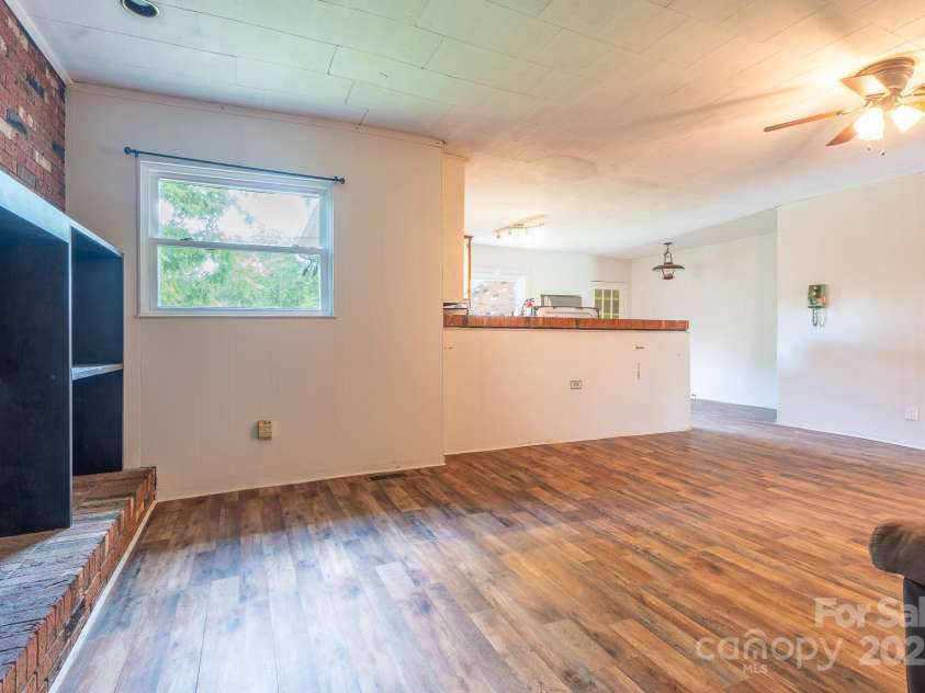 1851 Enon Road, Valdese, NC 28690.  MLS# CAR4280995, YatesRealty ID 32118. 