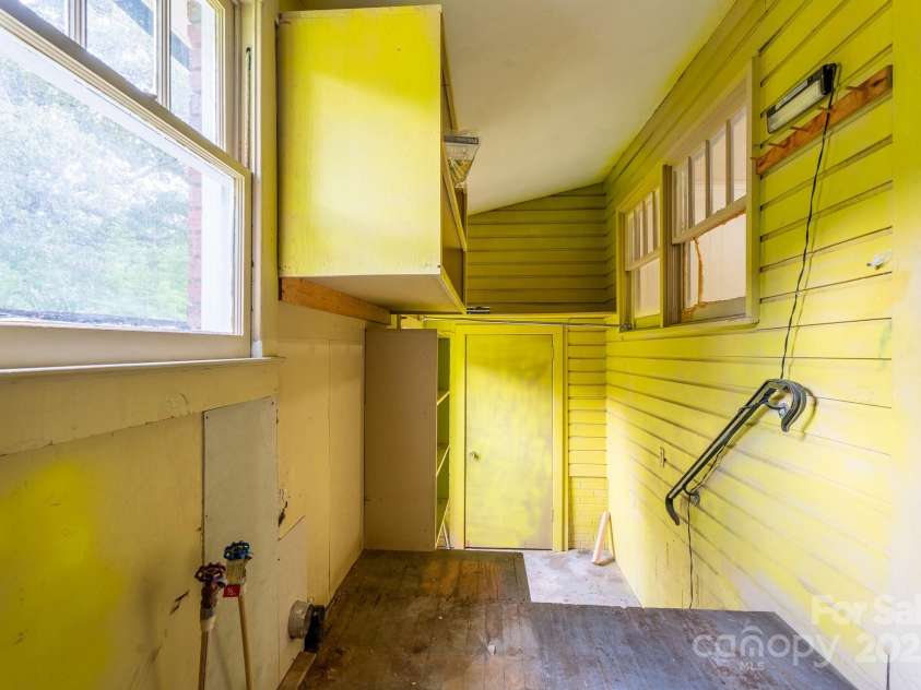 1851 Enon Road, Valdese, NC 28690.  MLS# CAR4280995, YatesRealty ID 32118. 