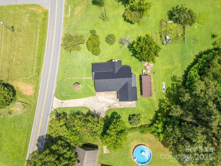 1851 Enon Road, Valdese, NC 28690.  MLS# CAR4280995, YatesRealty ID 32118. 