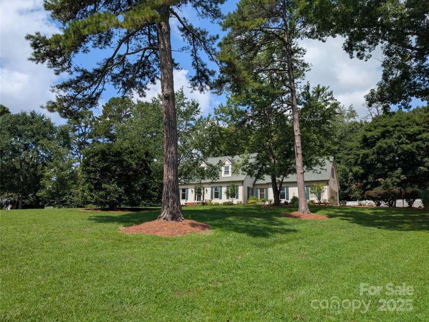 1821 Thompson Drive, Concord, NC 28025.  MLS# CAR4291185, YatesRealty ID 32119. 