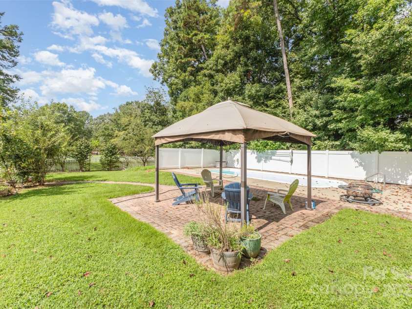 1821 Thompson Drive, Concord, NC 28025.  MLS# CAR4291185, YatesRealty ID 32119. 