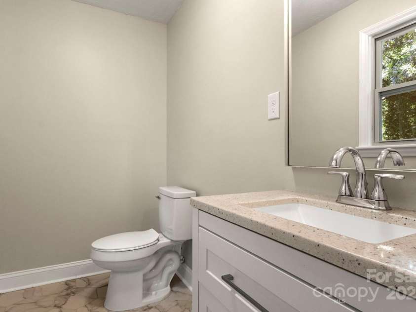 204 Dale Drive, Cherryville, NC 28021.  MLS# CAR4284868, YatesRealty ID 32120. 