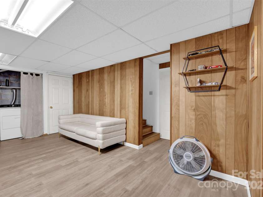 165 Larue Circle, Statesville, NC 28625.  MLS# CAR4283964, YatesRealty ID 32121. 