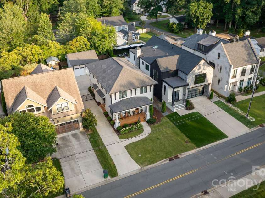508 Mcalway Road, Charlotte, NC 28211.  MLS# CAR4273881, YatesRealty ID 32122. Neighborhood in growth mode