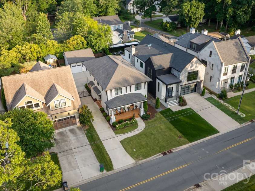 508 Mcalway Road, Charlotte, NC 28211.  MLS# CAR4273881, YatesRealty ID 32122. Pike Properties signature stretch