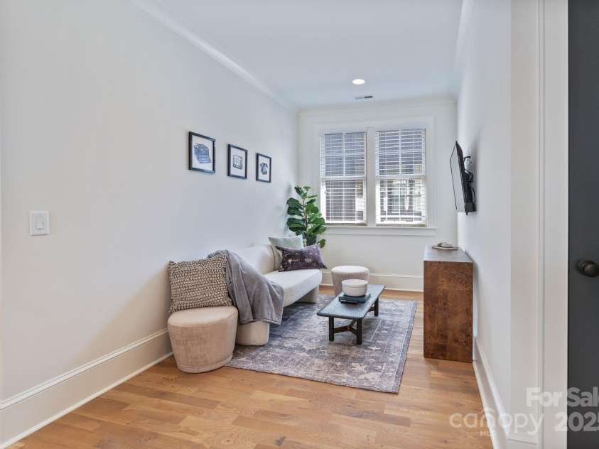 508 Mcalway Road, Charlotte, NC 28211.  MLS# CAR4273881, YatesRealty ID 32122. Upstairs Sitting Room