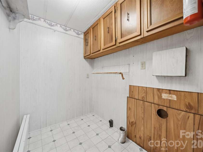 5404 B J Drive, Conover, NC 28613.  MLS# CAR4395093, YatesRealty ID 32122. 