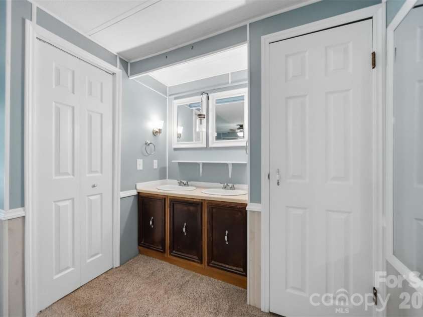 5404 B J Drive, Conover, NC 28613.  MLS# CAR4395093, YatesRealty ID 32122. 