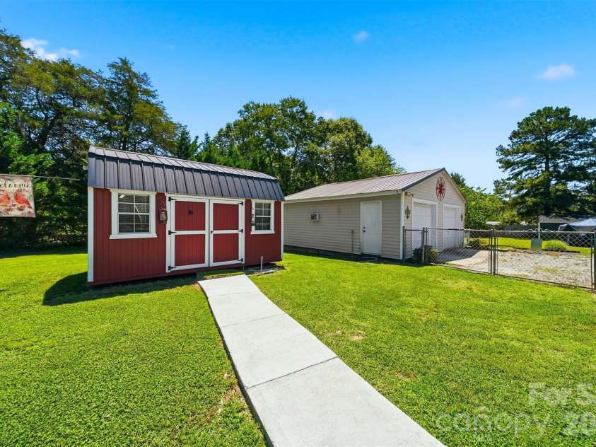 5404 B J Drive, Conover, NC 28613.  MLS# CAR4395093, YatesRealty ID 32122. 
