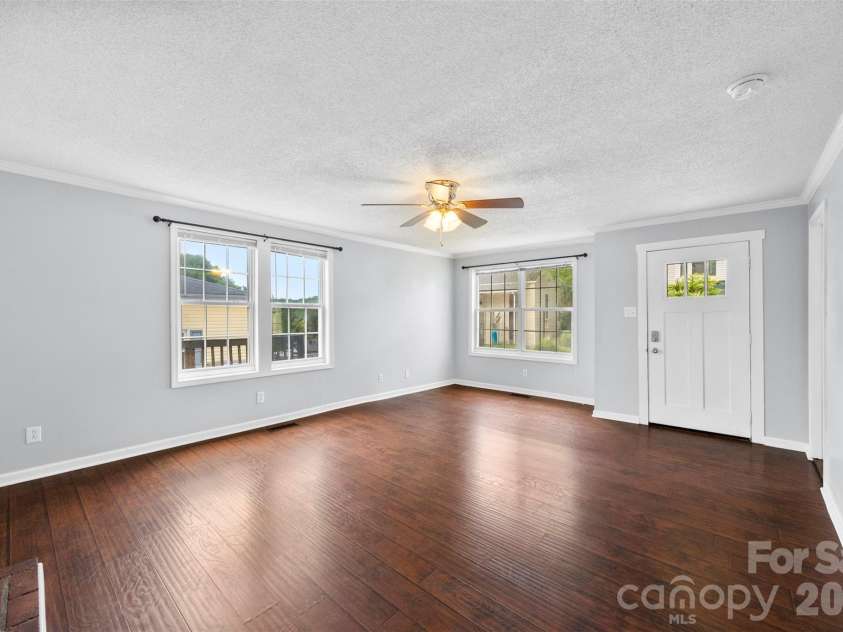 116 7th Street, Cramerton, NC 28032.  MLS# CAR4395028, YatesRealty ID 32123. 