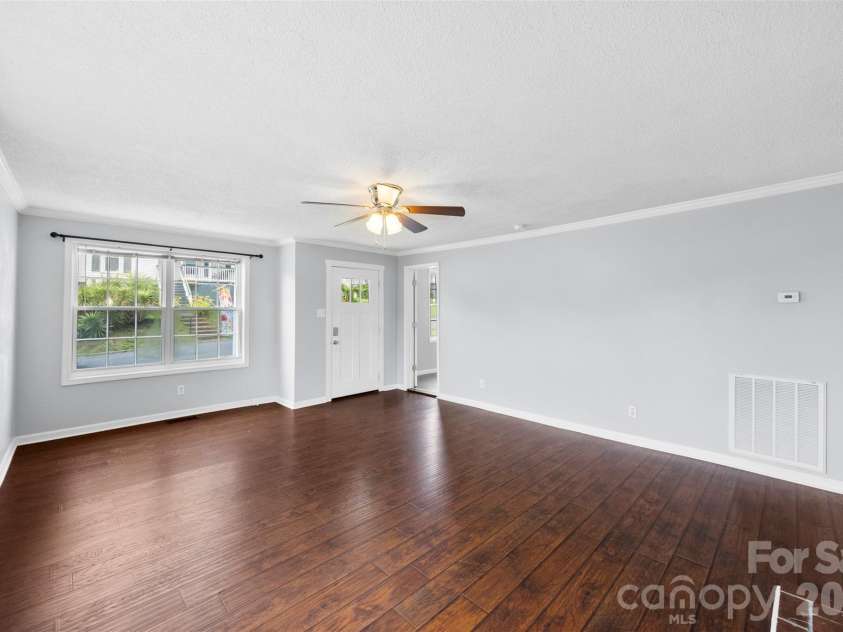 116 7th Street, Cramerton, NC 28032.  MLS# CAR4395028, YatesRealty ID 32123. 
