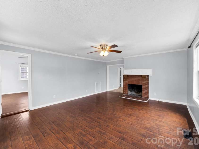 116 7th Street, Cramerton, NC 28032.  MLS# CAR4395028, YatesRealty ID 32123. 