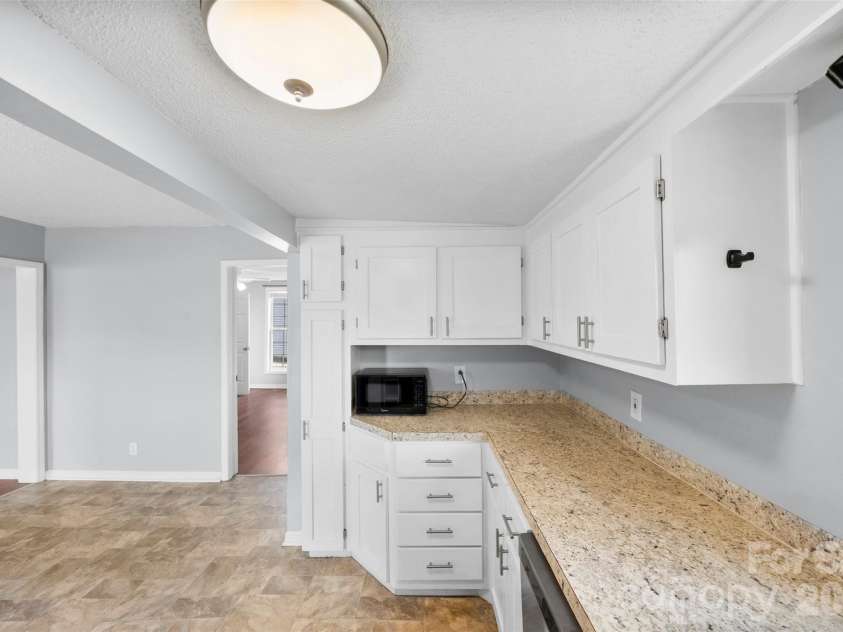116 7th Street, Cramerton, NC 28032.  MLS# CAR4395028, YatesRealty ID 32123. 