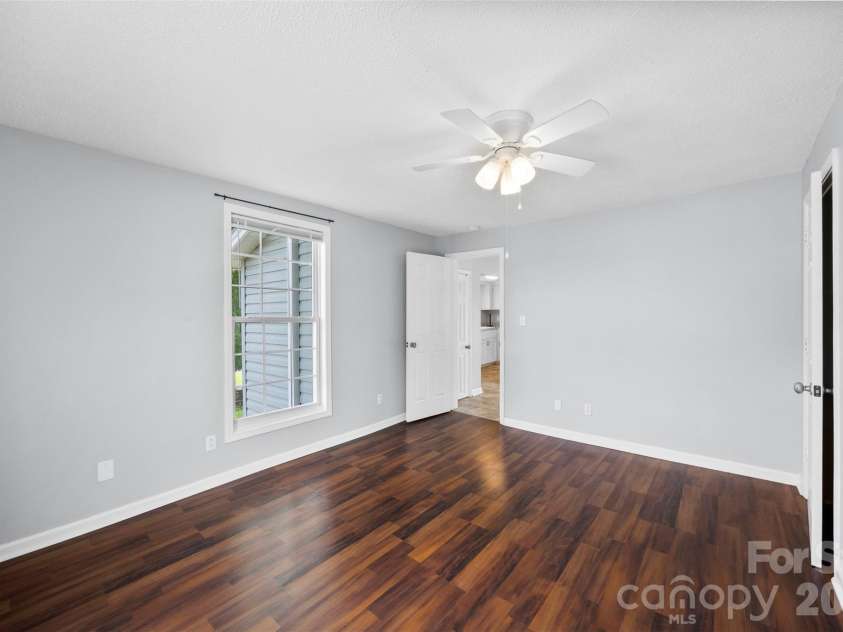 116 7th Street, Cramerton, NC 28032.  MLS# CAR4395028, YatesRealty ID 32123. 