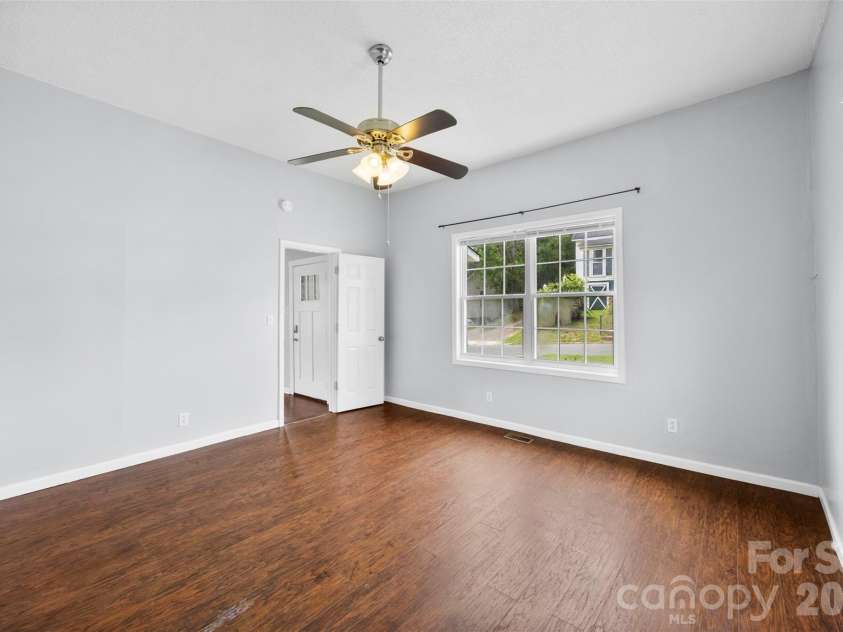 116 7th Street, Cramerton, NC 28032.  MLS# CAR4395028, YatesRealty ID 32123. 