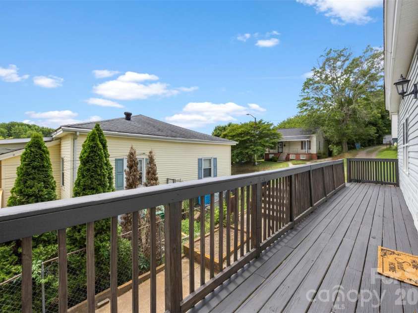 116 7th Street, Cramerton, NC 28032.  MLS# CAR4395028, YatesRealty ID 32123. 